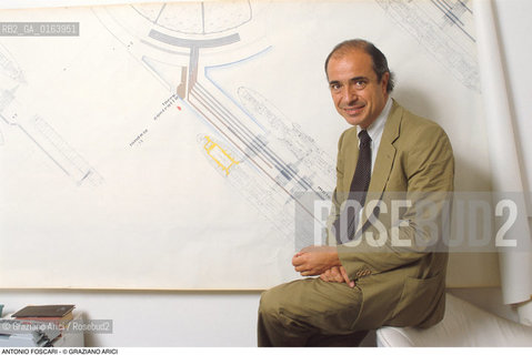 Caption: Nome: .FOSCARI ANTONIO.Descrizione: .ARCHITETTURA ARCHITETTO STORICO SAGGISTA/CON DISEGNI PROGETTI.Credit: ©Graziano Arici/Rosebud2 / Costo: .A.Nazione: .ITALIA.Cittˆ: ..Data: .1990