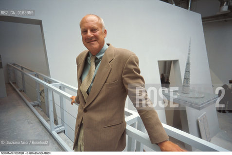 Caption: Nome: .NORMAN FOSTER.Descrizione: .ARCHITETTURA ARCHITETTO/ALLA BIENNALE ARCHITETTURA.Credit: ©Graziano Arici/Rosebud2 / Costo: .A.Nazione: .GRAN BRETAGNA.Cittˆ: ..Data: .1996