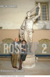 Caption: Nome: .GREGOTTI VITTORIO.Descrizione: .ARCHITETTURA ARCHITETTO/CON LA MOGLIE NELLA SUA CASA.Credit: ©Graziano Arici/Rosebud2 / Costo: .A.Nazione: .ITALIA.Cittˆ: ..Data: .1990