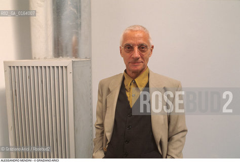 Caption: Nome: .MENDINI ALESSANDRO.Descrizione: .ARCHITETTURA ARCHITETTO DESIGNER.Credit: ©Graziano Arici/Rosebud2 / Costo: .A.Nazione: .ITALIA.Cittˆ: ..Data: .1995
