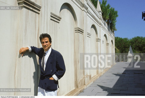 Caption: Nome: .PORTOGHESI PAOLO.Descrizione: .ARCHITETTURA ARCHITETTO.Credit: ©Graziano Arici/Rosebud2 / Costo: .A.Nazione: .ITALIA.Cittˆ: ..Data: .1985