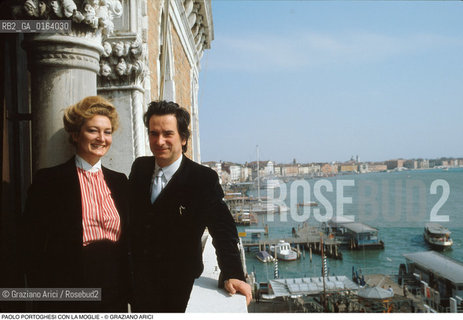 Caption: Nome: .PORTOGHESI PAOLO.Descrizione: .ARCHITETTURA ARCHITETTO/CON LA MOGLIE A VENEZIA.Credit: ©Graziano Arici/Rosebud2 / Costo: .A.Nazione: .ITALIA.Cittˆ: ..Data: .1985