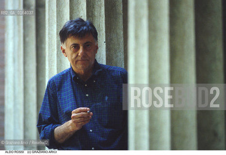 Nome: .ROSSI ALDO.Descrizione: .ARCHITETTURA ARCHITETTO/FUMA UNA SIGARETTA.Credit: ©Graziano Arici/Rosebud2 / Costo: .A.Nazione: .ITALIA.Cittˆ: .VENEZIA.Data: .1985.