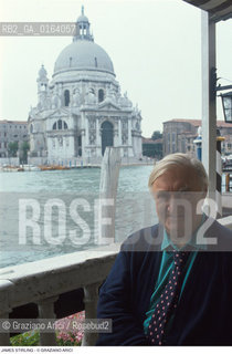 Caption: Nome: .STIRLING JAMES.Descrizione: .ARCHITETTURA ARCHITETTO/SULLO SFONDO LA BASILICA DELLA SALUTE A VENEZIA.Credit: ©Graziano Arici/Rosebud2 / Costo: .A.Nazione: .GRAN BRETAGNA.Cittˆ: ..Data: .1992