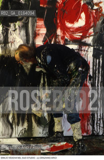 Nome: .VEDOVA EMILIO.Descrizione: .ARTE PITTORE NEL SUO STUDIO.Credit: ©Graziano Arici/Rosebud2 / Costo: .A.Nazione: .ITALIA.Cittˆ: .VENEZIA.Data: .1987.