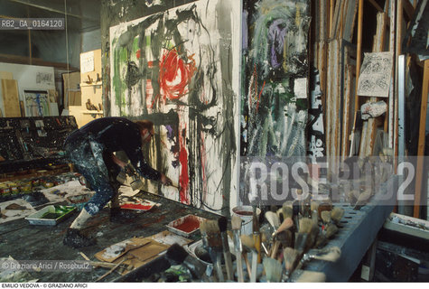 Caption: Nome: .VEDOVA EMILIO.Descrizione: .ARTE PITTORE NEL SUO STUDIO.Credit: ©Graziano Arici/Rosebud2 / Costo: .A.Nazione: .ITALIA.Cittˆ: ..Data: .1987