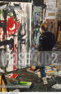 Caption: Nome: .VEDOVA EMILIO.Descrizione: .ARTE PITTORE NEL SUO STUDIO.Credit: ©Graziano Arici/Rosebud2 / Costo: .A.Nazione: .ITALIA.Cittˆ: ..Data: .1987