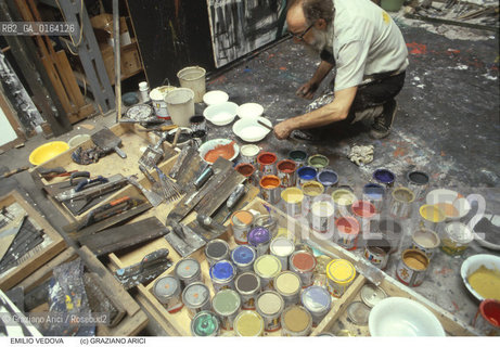 Nome: .VEDOVA EMILIO.Descrizione: .ARTE PITTORE NEL SUO STUDIO.Credit: ©Graziano Arici/Rosebud2 / Costo: .A.Nazione: .ITALIA.Cittˆ: .VENEZIA.Data: .1987.