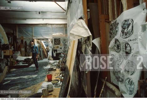 Caption: Nome: .VEDOVA EMILIO.Descrizione: .ARTE PITTORE NEL SUO STUDIO.Credit: ©Graziano Arici/Rosebud2 / Costo: .A.Nazione: .ITALIA.Cittˆ: ..Data: .1987