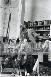 Caption: Nome: .VEDOVA EMILIO.Descrizione: .ARTE PITTORE NEL SUO STUDIO.Credit: ©Graziano Arici/Rosebud2 / Costo: .A.Nazione: .ITALIA.Cittˆ: ..Data: .1987