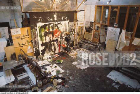Nome: .VEDOVA EMILIO.Descrizione: .ARTE PITTORE NEL SUO STUDIO.Credit: ©Graziano Arici/Rosebud2 / Costo: .A.Nazione: .ITALIA.Cittˆ: ..Data: .1987.