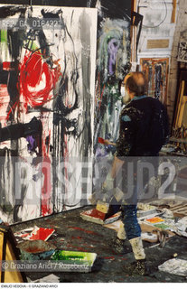 Nome: .VEDOVA EMILIO.Descrizione: .ARTE PITTORE NEL SUO STUDIO.Credit: ©Graziano Arici/Rosebud2 / Costo: .A.Nazione: .ITALIA.Cittˆ: ..Data: .1987.