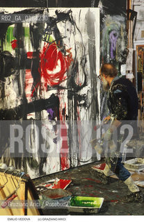 Nome: .VEDOVA EMILIO.Descrizione: .ARTE PITTORE NEL SUO STUDIO.Credit: ©Graziano Arici/Rosebud2 / Costo: .A.Nazione: .ITALIA.Cittˆ: .VENEZIA.Data: .1987.