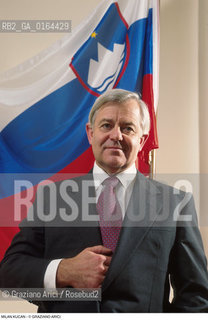 Caption: Nome: .KUCAN MILAN.Descrizione: .POLITICO PRESIDENTE DELLA REPUBBLICA SLOVENA / BANDIERA.POLITICAL PRESIDENT OF SLOVENE REPUBLIC / FLAG.Credit: ©Graziano Arici/Rosebud2 / Costo: .A.Nazione: .SLOVENIA.Cittˆ: .LUBIANA.Data: .1995