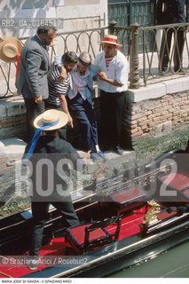 Caption: Nome: .MARIA JOSE DI SAVOIA.Descrizione: .EX REGINA DITALIA MOGLIE DI UMBERTO I DI SAVOIA / SALE IN GONDOLA (BARCA) A VENEZIA.EX QUEEN OF ITALY WIFE OF UMBERTO I OF SAVOIA / IN GONDOLA (BOAT) IN VENICE.Credit: ©Graziano Arici/Rosebud2 / Costo: .A.Nazione: .BELGIO.BELGIUM.Cittˆ: ..Data: .1987