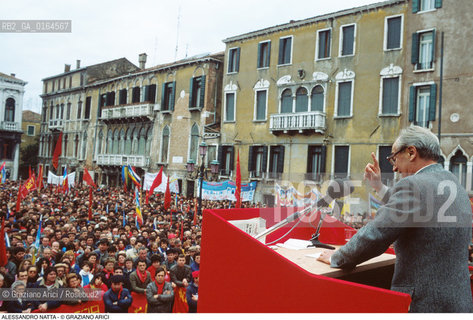 Caption: Nome: .NATTA ALESSANDRO.Descrizione: .POLITICO DEPUTATO SEGRETARIO DEL PARTITO COMUNISTA ITALIANO (1984-88) / COMIZIO A VENEZIA.POLITICAL DEPUTY SECRETARY OF ITALIAN COMMUNIST PARTY (1984-88) / MEETING IN VENICE.Credit: ©Graziano Arici/Rosebud2 / Costo: .A.Nazione: .ITALIA.ITALY.Cittˆ: ..Data: .1983