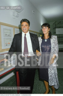 Caption: Nome: .OCCHETTO ACHILLE.Descrizione: .POLITICO SEGRETARIO DEL PARTITO COMUNISTA ITALIANO (1988-1991) SEGRETARIO DEL PDS - PARTITO DEMOCRATICO DELLA SINISTRA - (1991-1994) / CON LA MOGLIE.POLITICAL SECRETARY OF ITALIAN COMMUNIST PARTY  (1988-1991)  SECRETARY OF PDS - SOCIALIST DEMOCRATIC PARTY - (1991-1994)  / WITH HIS WIFE AURELIANA ALBERICI.Credit: ©Graziano Arici/Rosebud2 / Costo: .A.Nazione: .ITALIA.ITALY.Cittˆ: ..Data: .1989