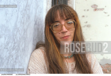 Nome:.PARIANI LAURA.Descrizione:.LETTERATURA SCRITTRICE .LITERATURE WRITER .Credit:.Graziano Arici/Rosebud2/.Costo:.A.Nazione:.ITALIA.ITALY.Cittˆ:.VENEZIA.Data:.1996 .