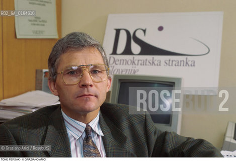 Caption: Nome: .PERSAK TONE.Descrizione: .POLITICA POLITICO PRESIDENTE DELLA  DS (PARTITO DEMOCRATICO DI CENTRO).Credit: ©Graziano Arici/Rosebud2 / Costo: .A.Nazione: .SLOVENIA.Cittˆ: .LUBIANA.Data: .1995