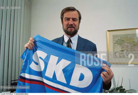 Caption: Nome: .PETERLE LOJZE.Descrizione: .POLITICA POLITICO PRESIDENTE DELLA  SKD (DEMOCRAZIA CRISTIANA SLOVENA) EX MINISTRO DEGLI ESTERI.Credit: ©Graziano Arici/Rosebud2 / Costo: .A.Nazione: .SLOVENIA.Cittˆ: .LUBIANA.Data: .1995