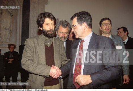 Caption: Nome: .PRODI ROMANO.Descrizione: .ECONOMIA PROFESSORE UNIVERSITARIO POLITICO ULIVO CANDIDATO PRESIDENTE DEL CONSIGLIO / CON IL SINDACO DI {VENEZIA} MASSIMO CACCIARI / SULLO SFONDO IL RETTORE DELLIUAV (UNIVERSITA ARCHITETTURA {VENEZIA}) MARINO FOLIN .ECONOMY UNIVERSITY PROFESSOR POLITICAL ULIVO PRIME MINISTER CANDITATE / WITH MASSIMO CACCIARI PHILOSOPHER AND MAYOR OF {VENICE} / IN THE BACKGROUND MARINO FOLIN ARCHITECT AND RECTOR OF IUAV.Credit: ©Graziano Arici/Rosebud2 / Costo: .A.Nazione: .ITALIA.ITALY.Cittˆ: ..Data: .1996