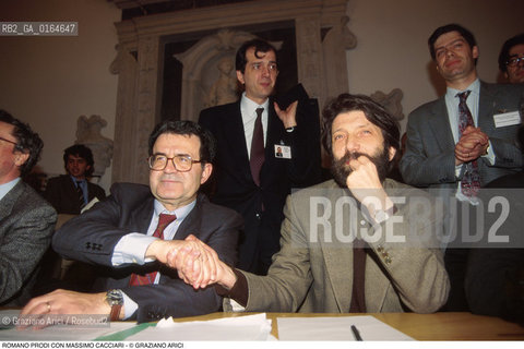 Caption: Nome: .PRODI ROMANO.Descrizione: .ECONOMIA PROFESSORE UNIVERSITARIO POLITICO ULIVO CANDIDATO PRESIDENTE DEL CONSIGLIO / CON IL SINDACO DI {VENEZIA} MASSIMO CACCIARI / .ECONOMY UNIVERSITY PROFESSOR POLITICAL ULIVO PRIME MINISTER CANDITATE / WITH MASSIMO CACCIARI PHILOSOPHER AND MAYOR OF {VENICE} .Credit: ©Graziano Arici/Rosebud2 / Costo: .A.Nazione: .ITALIA.ITALY.Cittˆ: ..Data: .1996