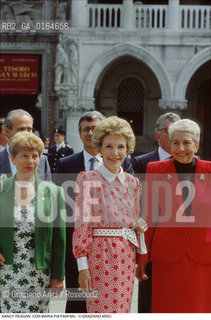 Caption: Nome: .REAGAN NANCY.Descrizione: .FIRST LADY MOGLIE DI RONALD REAGAN PRESIDENTE DEGLI USA (1981-88) / CON MARIA PIA FANFANI IN PIAZZA SAN MARCO A VENEZIA.FIRST LADY RONALD REAGANS WIFE (PRESIDENT USA 1981-88) / WITH MARIA PIA FANFANI IN PIAZZA SAN MARCO IN VENICE.Credit: ©Graziano Arici/Rosebud2 / Costo: .A.Nazione: .USA.USA.Cittˆ: ..Data: .1985