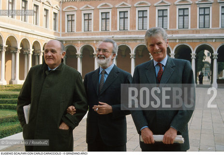 Caption: Nome: .SCALFARI EUGENIO.Descrizione: .GIORNALISTA DIRETTORE (1976-96) E FONDATORE DEL QUOTIDIANO (GIORNALE) LA REPUBBLICA / CON IL PRESIDENTE DEL CONSIGLIO DI AMMINISTRAZIONE LA REPUBBLICA CARLO CARACCIOLO ALLA FONDAZIONE CINI A VENEZIA.JOURNALIST  DIRECTOR (1976-96) AND FOUNDER OF NEWSPAPER  LA REPUBBLICA  / WITH CARLO CARACCIOLO PRESIDENT OF BOARD OF DIRECTOR LA REPUBBLICA AT THE CINI FOUNDATION IN VENICE.Credit: ©Graziano Arici/Rosebud2 / Costo: .A.Nazione: .ITALIA.ITALY.Cittˆ: ..Data: .1993