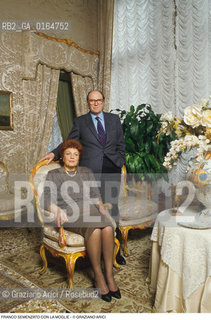Caption: Nome: .SEMENZATO FRANCO.Descrizione: .PROPRIETARIO DELLOMONIMA CASA DASTE / CON LA MOGLIE.PROPRIETARY OF HOMONYMOUS AUCTION HAUSE  / WITH  HIS WIFE.Credit: ©Graziano Arici/Rosebud2 / Costo: .A.Nazione: .ITALIA.ITALY.Cittˆ: ..Data: .1994