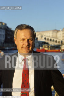 Caption: Nome: .SOBCIAK ANATOLI.Descrizione: .POLITICO SINDACO DI SAN PIETROBURGO / A VENEZIA.POLITICAL MAYOR OF S. PETERSBURG / IN VENICE.Credit: ©Graziano Arici/Rosebud2 / Costo: .A.Nazione: .RUSSIA.Cittˆ: ..Data: .1994