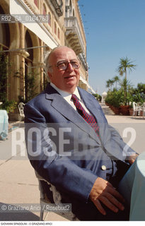 Caption: Nome: .SPADOLINI GIOVANNI.Descrizione: .STORICO POLITICO PRI (PARTITO REPUBBLICANO ITALIANO) EX PRESIDENTE DEL CONSIGLIO (1981-82) PRESIDENTE DEL SENATO (1987-94) SENATORE A VITA DAL 1991 / AL LIDO DI VENEZIA.HISTORIC POLITICAL PRI (ITALIAN REPUBLIC PARTY) EX PRIME MINISTER (1981-82)  PRESIDENT OF SENATE (1987-94)  LIFE SENATOR SINCE 1991/ IN LIDO OF VENICE.Credit: ©Graziano Arici/Rosebud2 / Costo: .A.Nazione: .ITALIA.ITALY.Cittˆ: ..Data: .1992