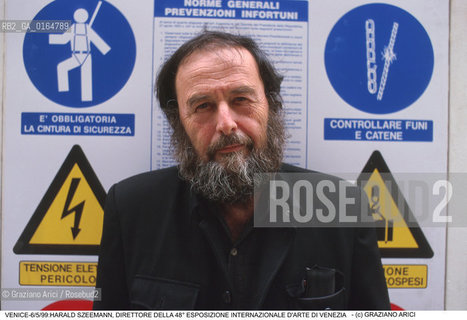 Nome:.SZEEMANN HARALD.Descrizione:.CRITICO DARTE STORICO DIRETTORE DEL SETTORE ARTI VISIVE DELLA BIENNALE.ART CRITIC HISTORICAL DIRECTOR OF THE BIENNALES VISUAL ARTS SECTOR.Credit:.Graziano Arici/Rosebud2/.Costo:.A.Nazione:.SVIZZERA.SWISS.Cittˆ:.VENEZIA.VENICE.Data:.6/05/1999