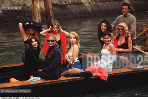 Nome:.MOSTRA INTERNAZIONALE DARTE CINEMATOGRAFICA.{VENICE} FILM FESTIVAL.Descrizione:.LE ATTRICI DI TINTO BRASS / SENO NUDO / MOSTRA DEL CINEMA.TINTO BRASSS ACTRESSES / NAKED BREAST NUDE .Credit:.Graziano Arici/Rosebud2/.Costo:.A.Nazione:.ITALIA.ITALY.Cittˆ:.VENEZIA.VENICE.Data:.1995.