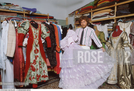 Caption: Nome: .NICOLAO STEFANO.Descrizione: .CINEMA TEATRO COSTUMISTA / COSTUMI.CINEMA THEATRE COSTUME-DESIGNER / COSTUME.Credit: ©Graziano Arici/Rosebud2 / Costo: .A.Nazione: .ITALIA.ITALY.Cittˆ: ..Data: .1988