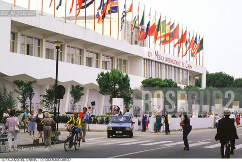 Nome:.MOSTRA INTERNAZIONALE DEL CINEMA.{VENICE} FILM FESTIVAL.Descrizione:.IL PALAZZO DEL CINEMA / MOSTRA DEL CINEMA.Credit:.Graziano Arici/Rosebud2/.Costo:.A.Nazione:.ITALIA.ITALY.Cittˆ:.VENEZIA.VENICE.Data:.1988.