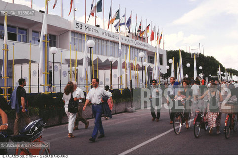 Nome:.MOSTRA INTERNAZIONALE DEL CINEMA.{VENICE} FILM FESTIVAL.Descrizione:.IL PALAZZO DEL CINEMA / MOSTRA DEL CINEMA.Credit:.Graziano Arici/Rosebud2/.Costo:.A.Nazione:.ITALIA.ITALY.Cittˆ:.VENEZIA.VENICE.Data:.1996.