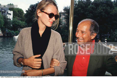 Nome:.THURMAN UMA.Descrizione:.CINEMA ATTRICE / CON IL DIRETTORE DELLA MOSTRA DEL CINEMA GILLO PONTECORVO.CINEMA ACTRESS / WITH THE DIRECTOR OF THE {VENICE} FILM FESTIVAL GILLO PONTECORVO.Credit:.Graziano Arici/Rosebud2/.Costo:.A.Nazione:.USA.Cittˆ:.VENEZIA.VENICE.Data:.1994.