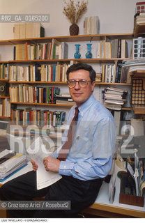 Caption: Caption: Nome: .TRIVELLATO UGO.Descrizione: .ECONOMIA ECONOMISTA.Credit: ©Graziano Arici/Rosebud2 / Costo: .A.Nazione: .ITALIA.Cittˆ: ..Data: .1990
