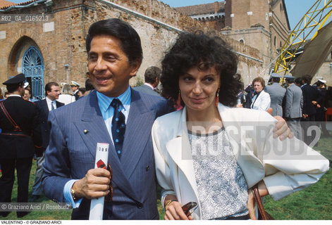 Caption: Nome: .VALENTINO.Descrizione: .MODA STILISTA .FASHION STYLIST .Credit: ©Graziano Arici/Rosebud2 / Costo: .A.Nazione: .ITALIA.ITALY.Cittˆ: ..Data: .1989