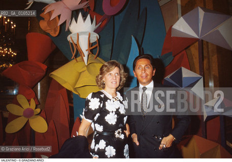 Caption: Nome: .VALENTINO.Descrizione: .MODA STILISTA .FASHION STYLIST .Credit: ©Graziano Arici/Rosebud2 / Costo: .A.Nazione: .ITALIA.ITALY.Cittˆ: ..Data: .1989