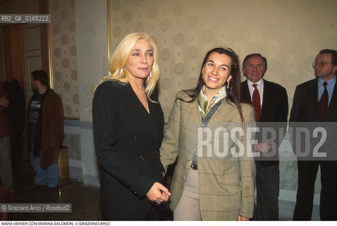 Caption: Nome: .VENIER MARA.Descrizione: .TELEVISIONE CINEMA ATTRICE CONDUTTRICE / CON LIMPRENDITRICE MARINA SALOMON.TELEVISION CINEMA ACTRESS TV PRESENTER / WITH MARINA SALOMON ENTREPRENEUR.Credit: ©Graziano Arici/Rosebud2 / Costo: .A.Nazione: .ITALIA.ITALY.Cittˆ: ..Data: .1996