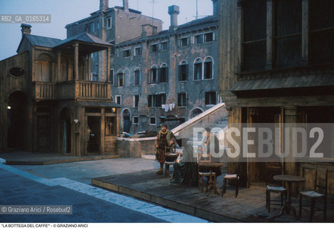 Caption: Caption: Nome: .LA BOTTEGA DEL CAFFE .Descrizione: .TEATRO / OPERA DI CARLO GOLDONI / DELLA COMPAGNIA GIULIO BOSETTI / TEATRO STABILE CARLO GOLDONI / IN CAMPO SAN TROVASO.Credit: ©Graziano Arici/Rosebud2 Costo: .A.Nazione: .ITALIA.Cittˆ: ..Data: .1990.