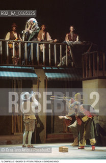 Caption: Caption: Nome: .IL CAMPIELLO .Descrizione: .TEATRO / OPERA DI CARLO GOLDONI / IL CANTANTE SKARDY CON IL GRUPPO MUSICALE VENEZIANO PITURA FRESKA CHE HA MUSICATO LO SPETTACOLO / AL TEATRO GOLDONI.Credit: ©Graziano Arici/Rosebud2 Costo: .A.Nazione: .ITALIA.Cittˆ: ..Data: .1995.