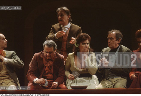 Caption: Caption: Nome: .UNA DELLE ULTIME SERE DI CARNOVALE.Descrizione: .TEATRO / IN OCCASIONE DEL CARNEVALE / AL TEATRO GOLDONI MAURIZIO SCAPARRO.Credit: ©Graziano Arici/Rosebud2 Costo: .A.Nazione: .ITALIA.Cittˆ: ..Data: .1994