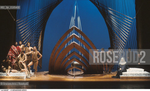 Caption: Caption: Nome: .LA NAVE .Descrizione: .TEATRO / OPERA DI GABRIELE DANNUNZIO / AL TEATRO GOLDONI.Credit: ©Graziano Arici/Rosebud2 Costo: .A.Nazione: .ITALIA.Cittˆ: ..Data: .1986
