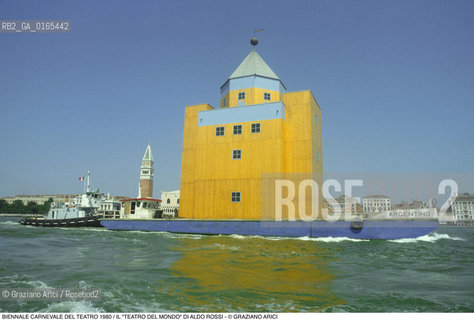 Nome: .BIENNALE CARNEVALE DEL TEATRO 1980.Descrizione: .IL TEATRO DEL MONDO PROGETTO DELLARCHITETTO ALDO ROSSI / A VENEZIA.Credit: ©Graziano Arici/Rosebud2 .Nazione: .ITALIA.Cittˆ: .VENEZIA.Data: .1980