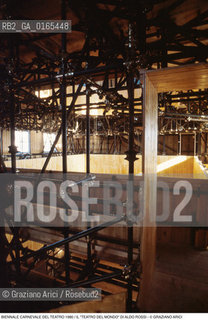 Nome: .BIENNALE CARNEVALE DEL TEATRO 1980.Descrizione: .IL TEATRO DEL MONDO PROGETTO DELLARCHITETTO ALDO ROSSI.Credit: ©Graziano Arici/Rosebud2 .Nazione: .ITALIA.Cittˆ: .VENEZIA.Data: .1980