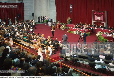 Nome: .PREMIO LETTERARIO IL CAMPIELLO.Descrizione: .LETTERATURA / PALCO GIURIA PUBBLICO / AL PALAZZETTO DELLO SPORT .Credit: ©Graziano Arici/Rosebud2 Costo: ..Nazione: .ITALIA.Cittˆ: ..Data: .1993.