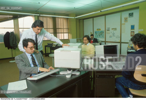 Nome: .REDAZIONE DE IL GAZZETTINO    .Descrizione: .GIORNALISTI COMPUTERS GIORGIO LAGO.Credit: ©Graziano Arici/Rosebud2 Costo: ..Nazione: .ITALIA.Cittˆ: .MESTRE (VE).Data: .1989..