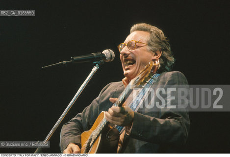 Nome: .CONCERTO ITALY FOR ITALY.Descrizione: .IL CANTANTAUTORE ENZO JANNACCI.Credit: ©Graziano Arici/Rosebud2 Costo: ..Nazione: .ITALIA.Cittˆ: .TRENTO.Data: .1985.